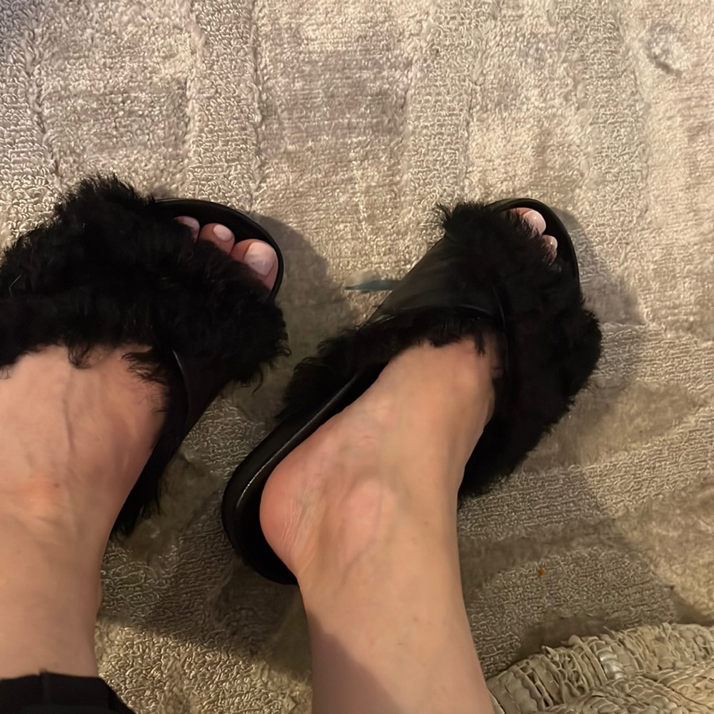Vince.   Genuine shearling and leather sandals